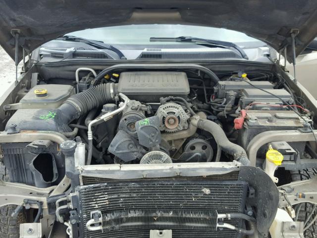 1J8HG48N66C104725 - 2006 JEEP COMMANDER TAN photo 7