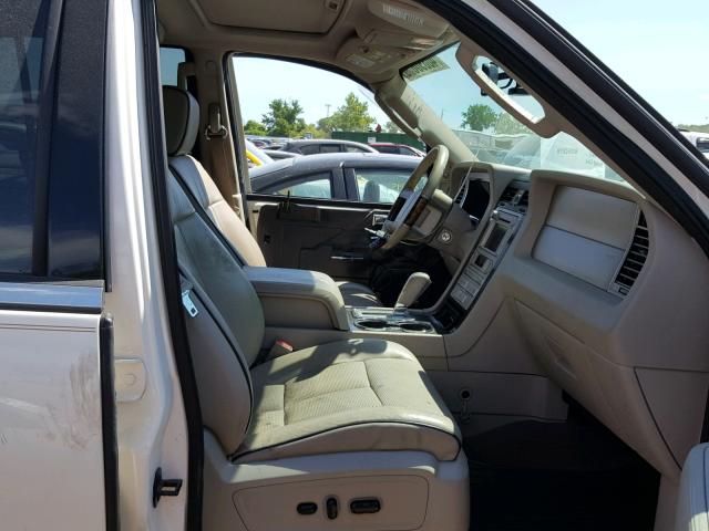 5LMFU28557LJ11963 - 2007 LINCOLN NAVIGATOR Blanc photo 5