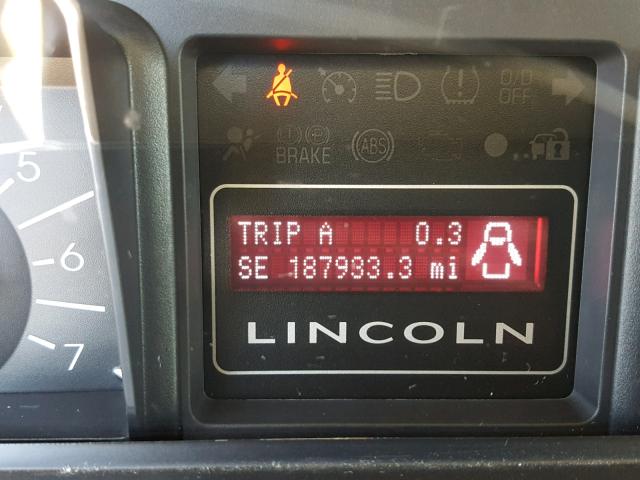 5LMFU28557LJ11963 - 2007 LINCOLN NAVIGATOR Blanc photo 8