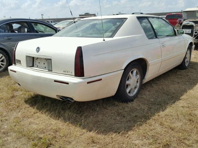 1G6ET12932B100764 - 2002 CADILLAC ELDORADO WHITE photo 4