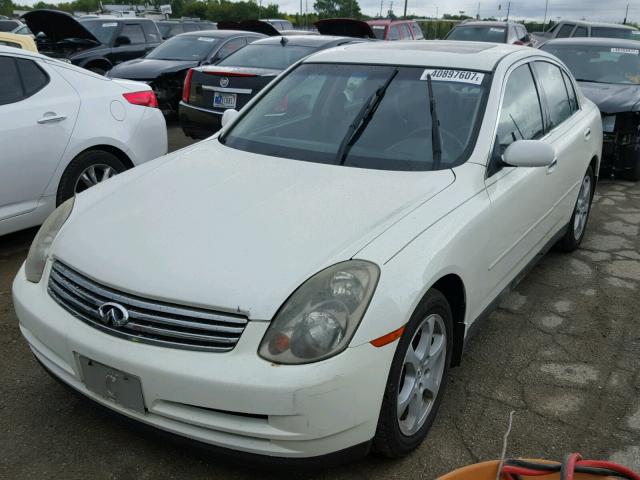 JNKCV51F34M716130 - 2004 INFINITI G35 AWD WHITE photo 2