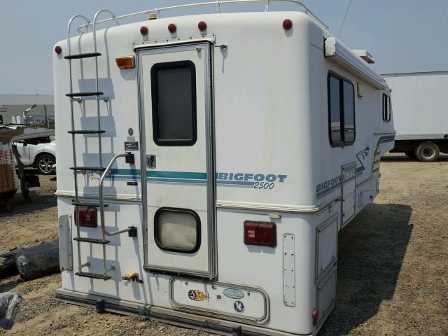 2B9C106B5TS007359 - 1995 BIGF CAMPER WHITE photo 4