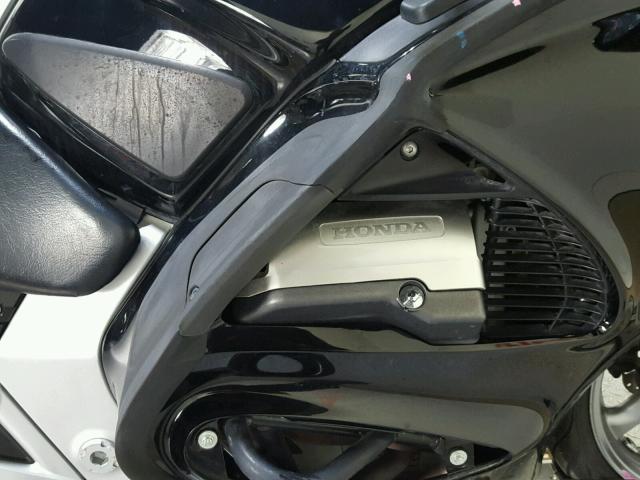 JH2SC5105AK800317 - 2010 HONDA ST1300 BLACK photo 12