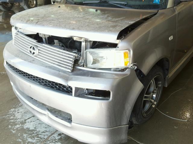 JTLKT334X54025668 - 2005 TOYOTA SCION XB Silber Foto 9
