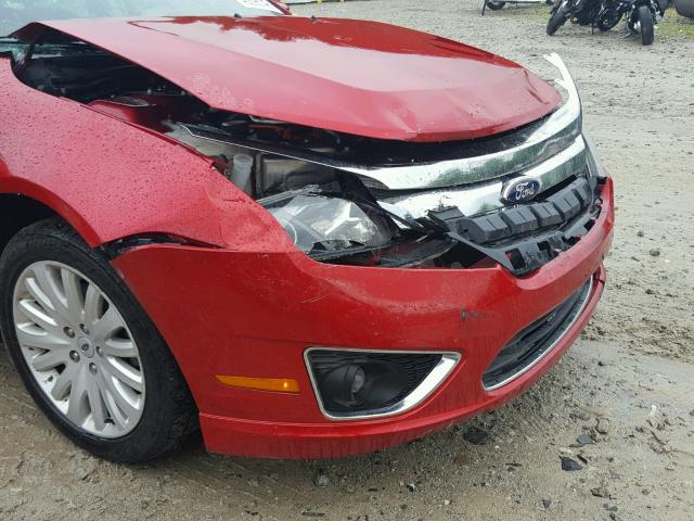 3FADP0L34CR356691 - 2012 FORD FUSION HYB RED photo 9