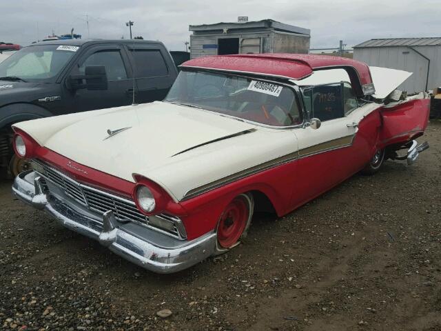 D7RW197004 - 1957 FORD FAIRMONT RED photo 2