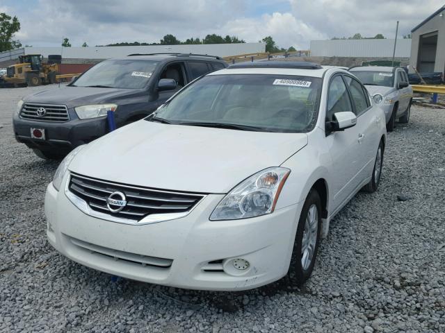 1N4AL2AP2CN508695 - 2012 NISSAN ALTIMA BAS WHITE photo 2