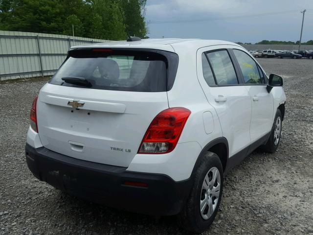 KL7CJKSB2FB245509 - 2015 CHEVROLET TRAX LS WHITE photo 4