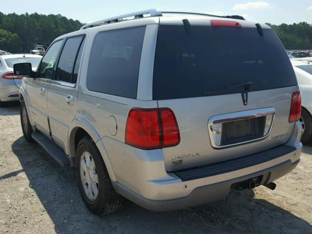 5LMFU28R54LJ23335 - 2004 LINCOLN NAVIGATOR 银色 照片 3