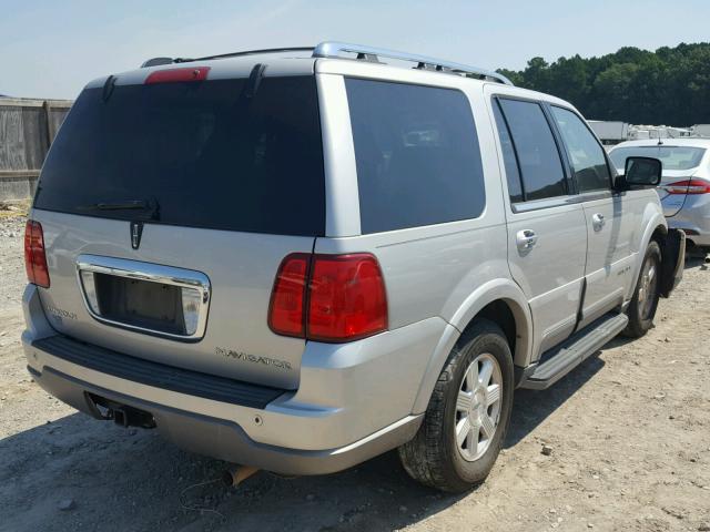 5LMFU28R54LJ23335 - 2004 LINCOLN NAVIGATOR 银色 照片 4