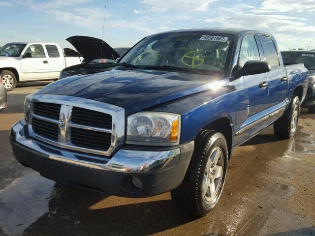 1D7HE48N55S265686 - 2005 DODGE DAKOTA BLUE photo 2