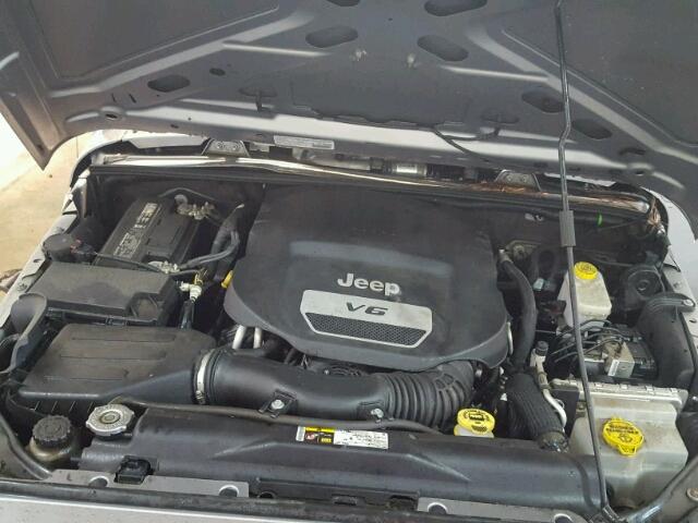 1C4AJWAG2EL190874 - 2014 JEEP WRANGLER S SILVER photo 7