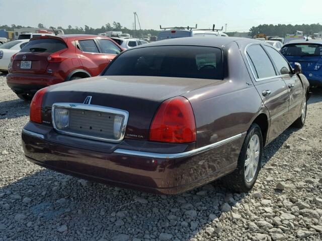 2LNHM82W98X654429 - 2008 LINCOLN TOWN CAR S MAROON photo 4