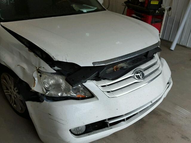 4T1BK36B17U251816 - 2007 TOYOTA AVALON XL WHITE photo 9