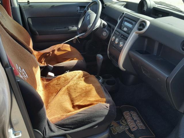 JTLKT324840145234 - 2004 TOYOTA SCION XB Bej foto 5