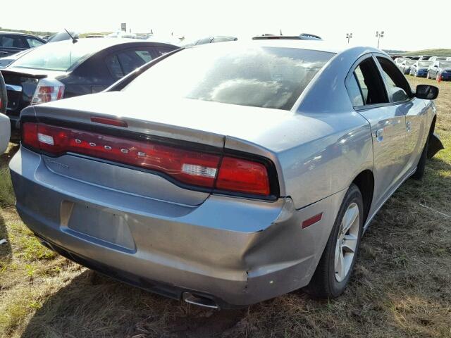 2C3CDXBG7EH245762 - 2014 DODGE CHARGER GRAY photo 4