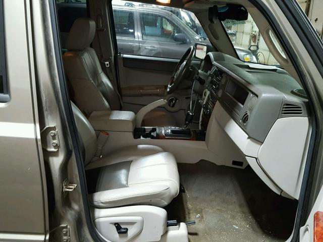 1J8HG58N76C246443 - 2006 JEEP COMMANDER BROWN photo 5