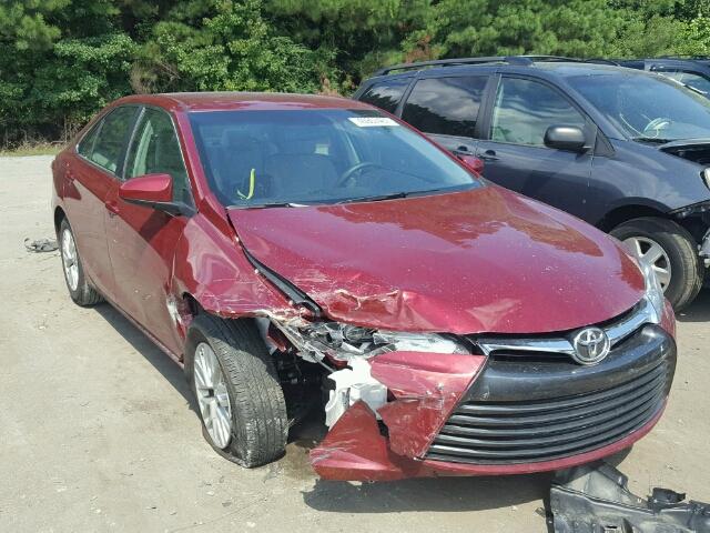 4T1BF1FK7HU668271 - 2017 TOYOTA CAMRY LE RED photo 1