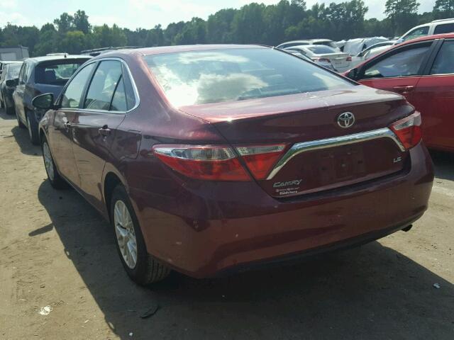 4T1BF1FK7HU668271 - 2017 TOYOTA CAMRY LE RED photo 3