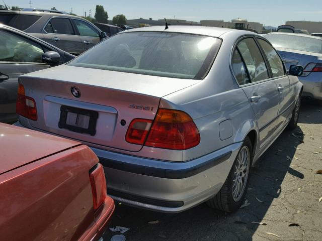 WBAAM5330XFR02809 - 1999 BMW 328I AUTOM SILVER photo 4