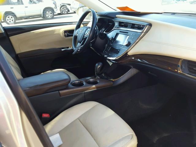 4T1BK1EB4DU063499 - 2013 TOYOTA AVALON BAS Weiß Foto 5