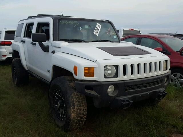 5GTDN13E278115803 - 2007 HUMMER H3 WHITE photo 1