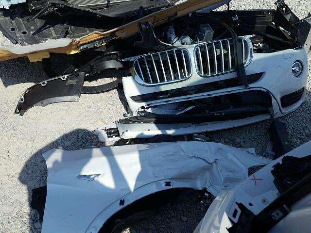 5UXWZ7C32H0V92493 - 2017 BMW X3 SDRIVE2 WHITE photo 9