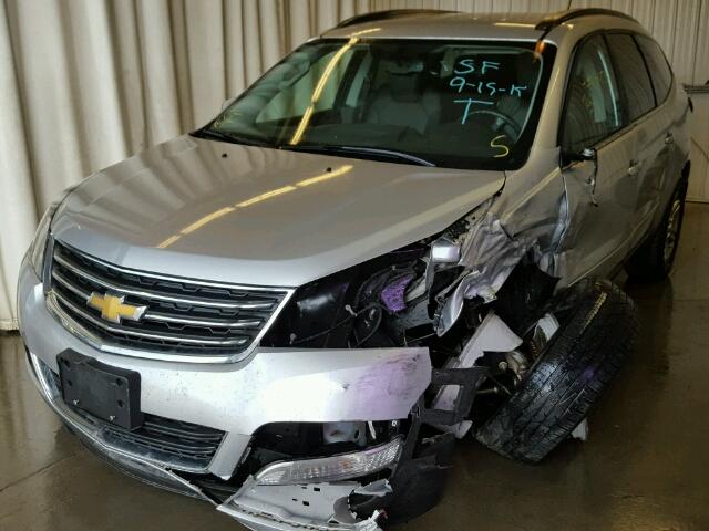 1GNKVJKD5DJ253709 - 2013 CHEVROLET TRAVERSE SILVER photo 2