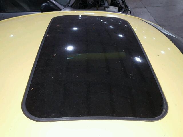 3VWCK31C94M411799 - 2004 VOLKSWAGEN NEW BEETLE 黄色 照片 9