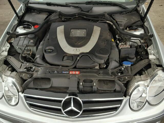 WDBTK72F48T096063 - 2008 MERCEDES-BENZ CLK 550 SILVER photo 7