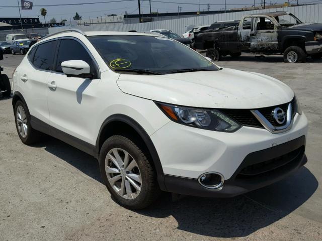 JN1BJ1CP7HW003946 - 2017 NISSAN ROGUE SPOR WHITE photo 1