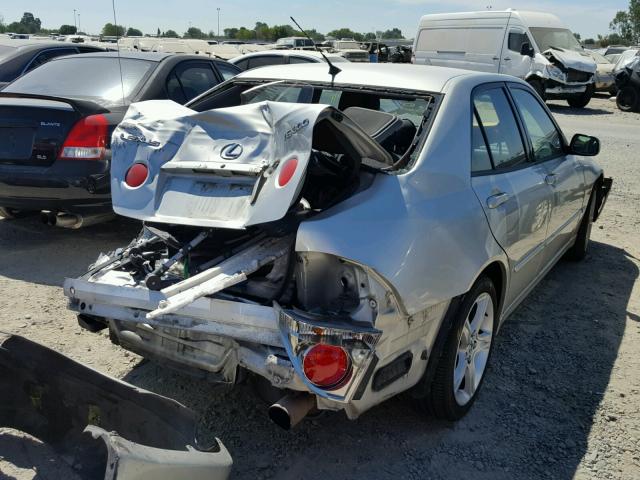 JTHBD192320043319 - 2002 LEXUS IS 300 SILVER photo 4