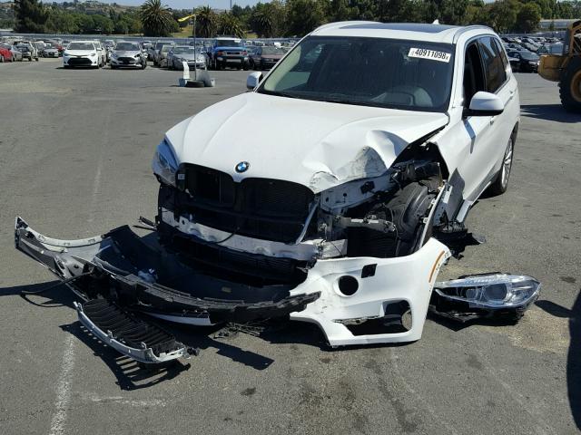 5UXKR0C57G0S88890 - 2016 BMW X5 XDRIVE3 WHITE photo 2