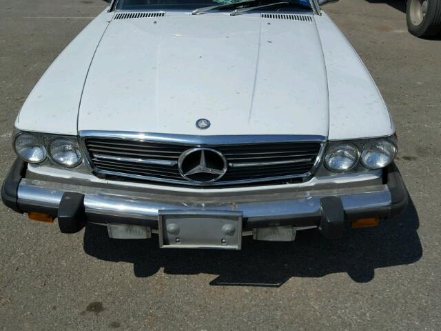 WDBBA48D4HA072263 - 1987 MERCEDES-BENZ 560 SL WHITE photo 7