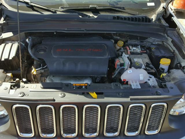 ZACCJBAB9JPG80921 - 2018 JEEP RENEGADE S Արծաթագույն լուսանկար 7