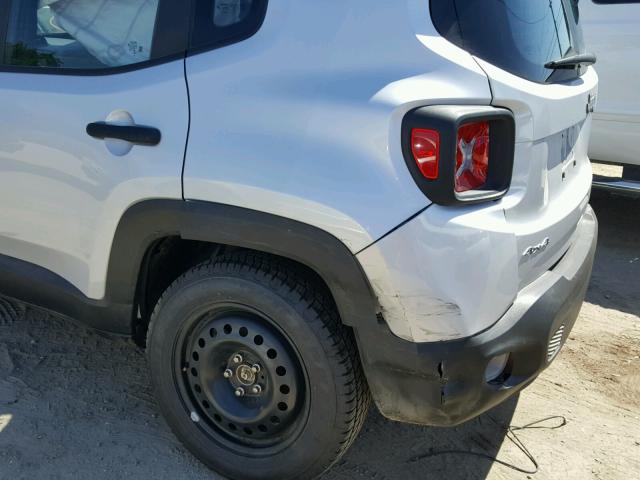 ZACCJBAB9JPG80921 - 2018 JEEP RENEGADE S SILVER photo 9