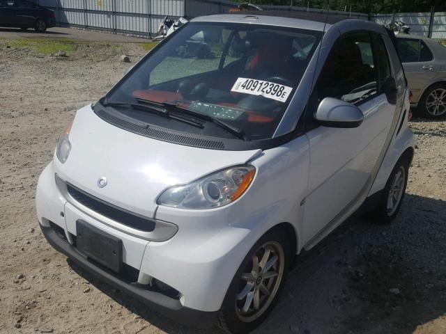 WMEEK31X28K188308 - 2008 SMART FORTWO PAS 白色 照片 2