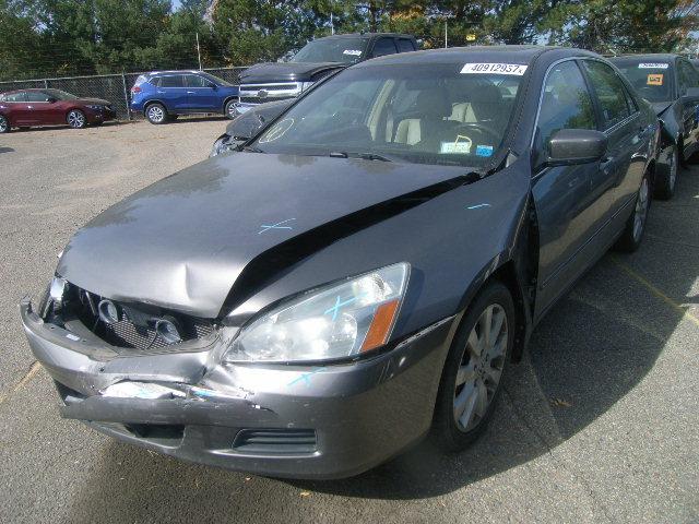 1HGCM66547A050946 - 2007 HONDA ACCORD GRAY photo 2