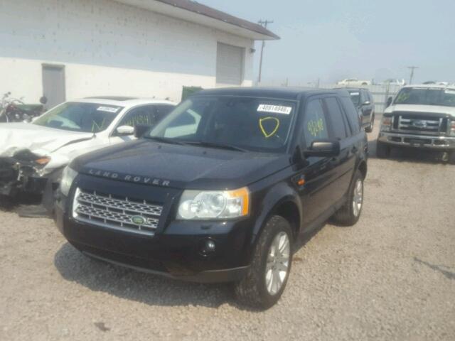 SALFP24N68H037986 - 2008 LAND ROVER LR2 SE BLACK photo 2