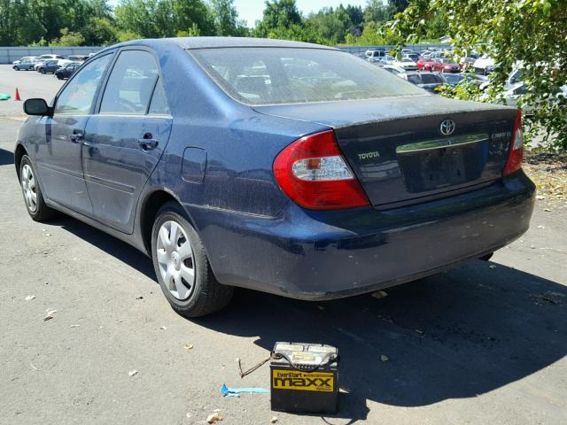 JTDBE32K020036557 - 2002 TOYOTA CAMRY LE ლურჯი ფოტო 3