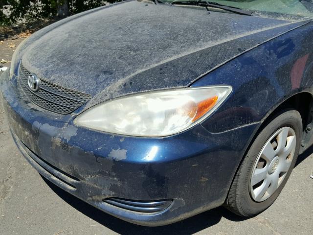 JTDBE32K020036557 - 2002 TOYOTA CAMRY LE ლურჯი ფოტო 9