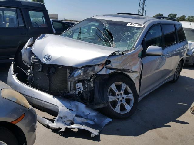 5TDXK3DC7ES456810 - 2014 TOYOTA SIENNA SPO SILVER photo 2