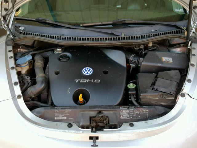 3VWCP21C12M411689 - 2002 VOLKSWAGEN NEW BEETLE 银色 照片 7