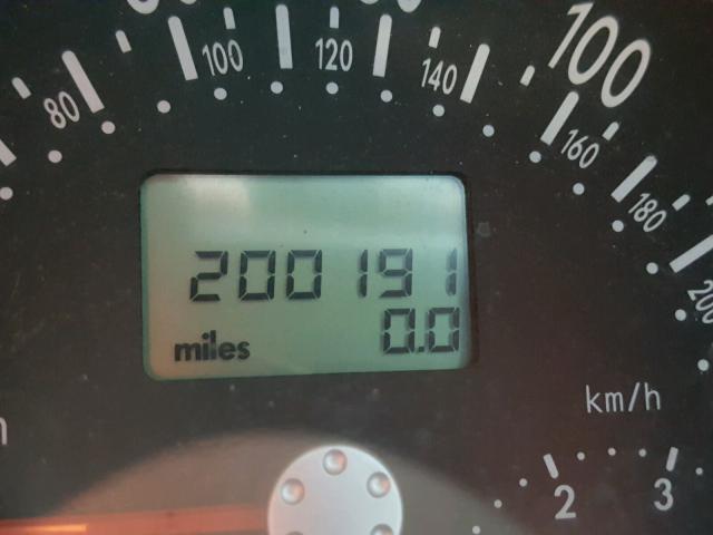 3VWCP21C12M411689 - 2002 VOLKSWAGEN NEW BEETLE 银色 照片 8