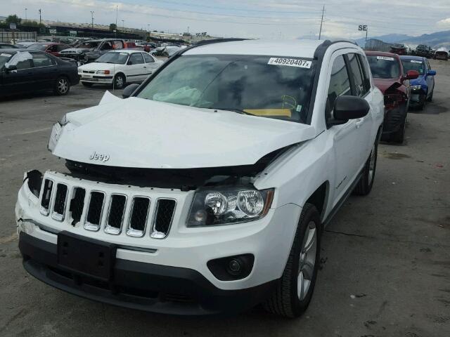 1C4NJCBA8GD634198 - 2016 JEEP COMPASS SP WHITE photo 2