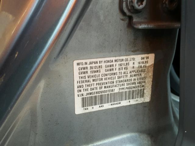 JHMGE88269S072387 - 2009 HONDA FIT GRAY photo 10