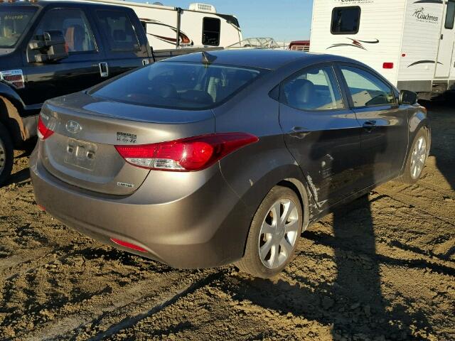 5NPDH4AE1DH227993 - 2013 HYUNDAI ELANTRA GL GRAY photo 4