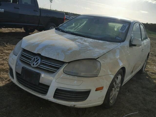 3VWCL71K39M000871 - 2009 VOLKSWAGEN JETTA WHITE photo 2