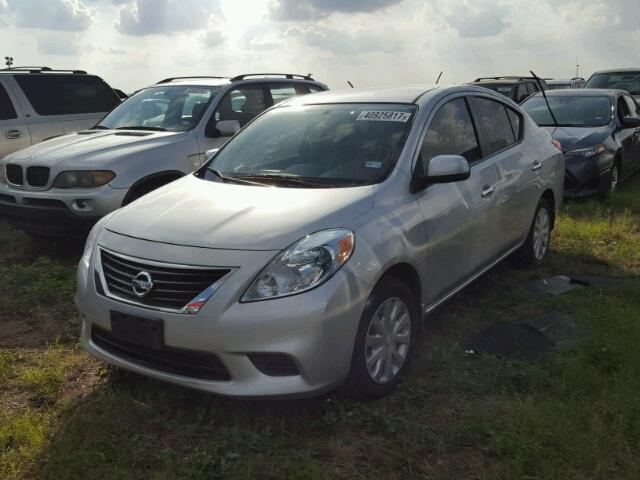 3N1CN7AP1CL906039 - 2012 NISSAN VERSA S SILVER photo 2