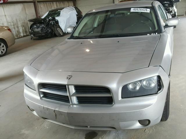 2B3CA3CV3AH123762 - 2010 DODGE CHARGER SX SILVER photo 9